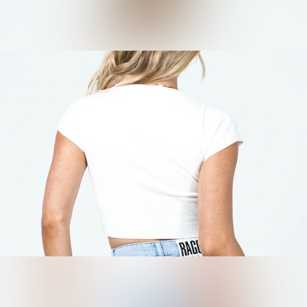 NEW Princess Polly is White Graphic knit top - Picture 3 of 15